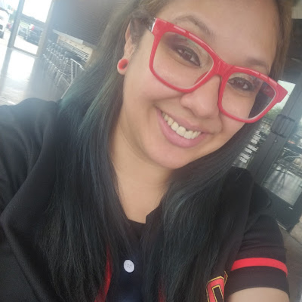 Meet your Posher, Elana